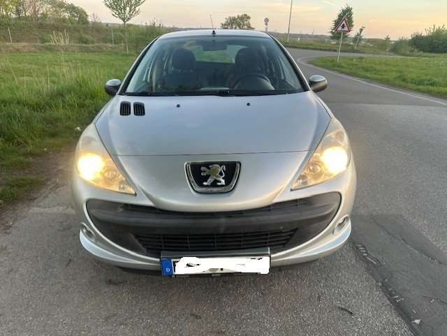 Peugeot 206 150.000 km 2.190 &euro; Bad Oeynhausen 32549