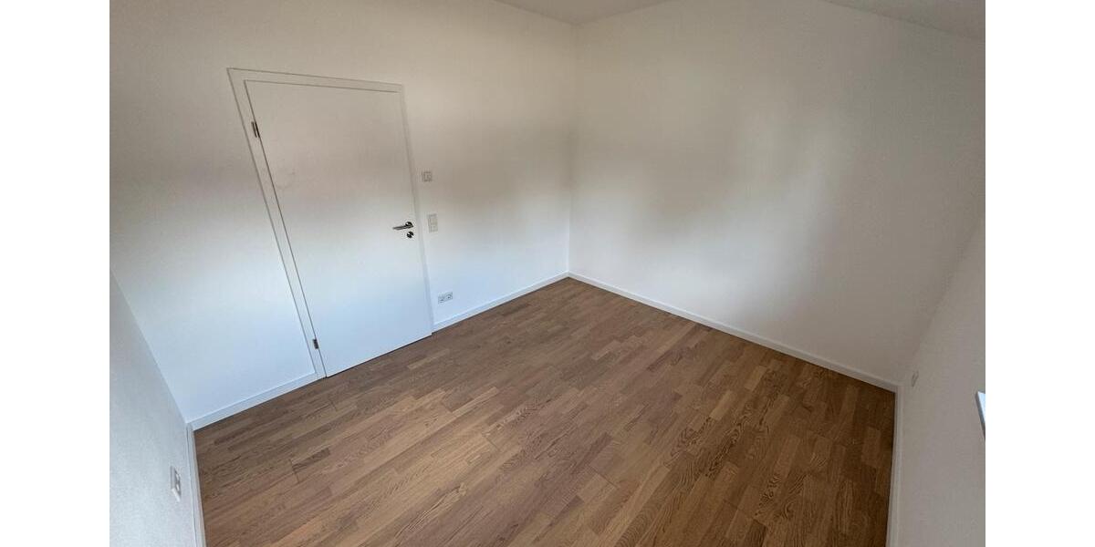 Dachgeschoßwohnung Kirchheim bei München - 3 Zimmer, 93 m&sup2;, 1.990&euro; | Angebot:24762321