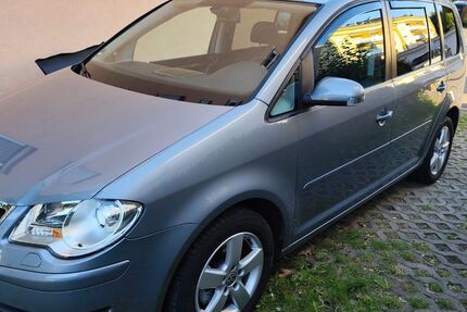 VW Touran 125.000 km 6.500 &euro; Pfullendorf 88630