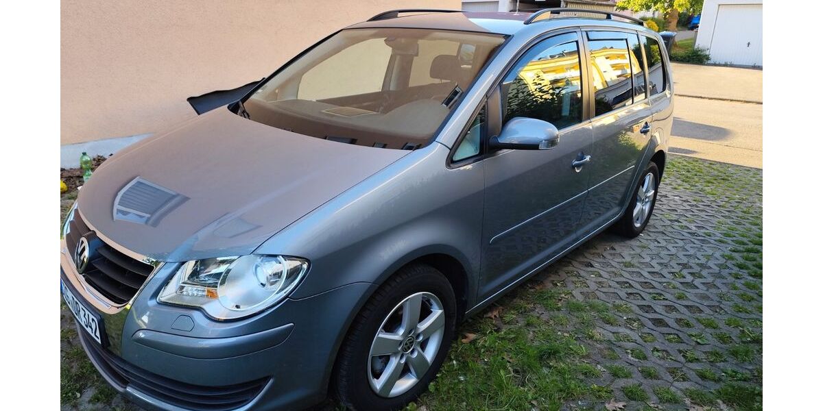 VW Touran 125.000 km 6.800 &euro; Pfullendorf 88630
