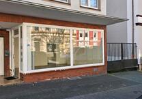 LADENLOKAL MIT LAGER UND GARAGE ZU VERMIETEN