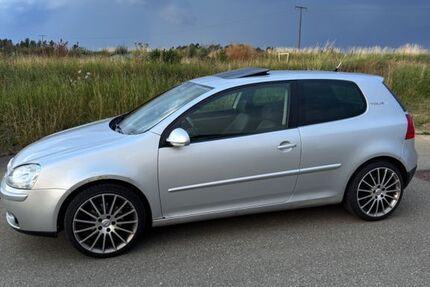 VW Golf 147.000 km 3.800 &euro; Starzach 72181