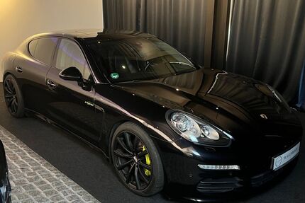 Porsche Panamera 149.800 km 35.490 &euro; Schapen 48480