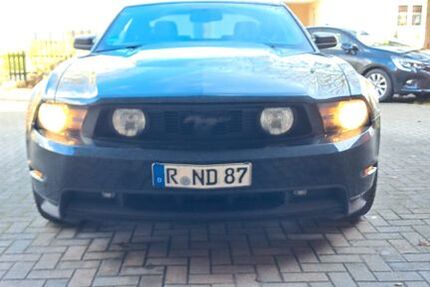 Ford Mustang 83.500 km 20.000 &euro; Barbing 93092