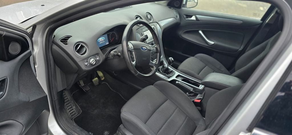 Ford Mondeo 199.000 km 4.200 &euro; Köln 50823