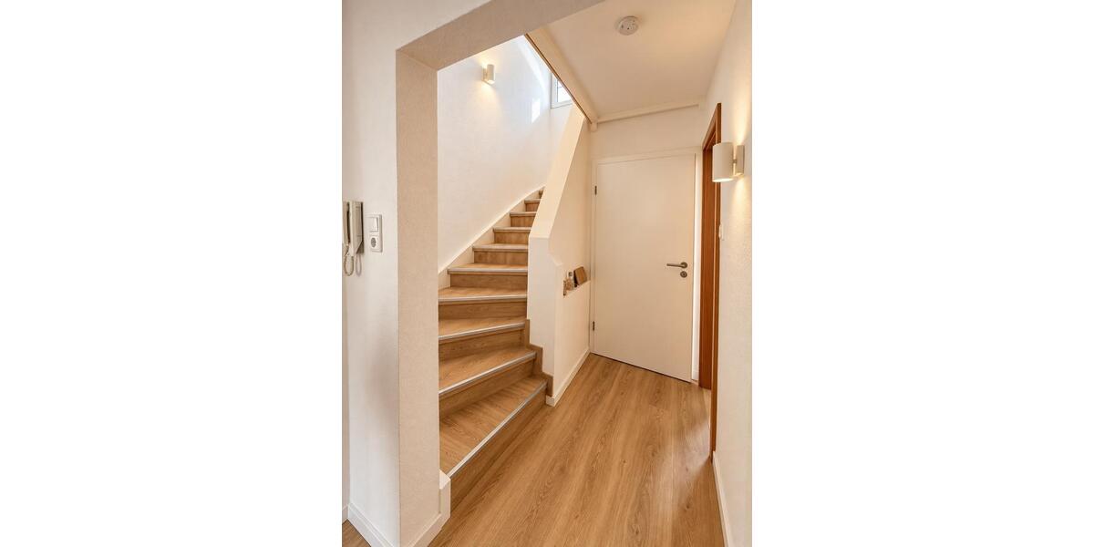 Etagenwohnung Pohlheim - 5 Zimmer, 110 m&sup2;, 1.650&euro; | Angebot:27620926