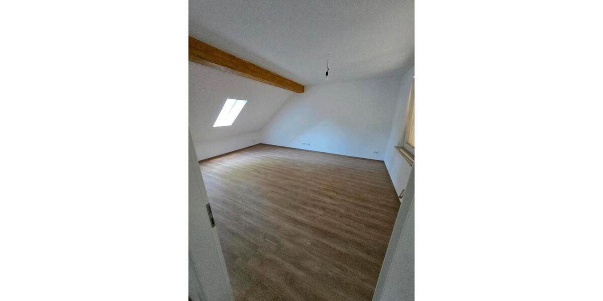 Einfamilienhaus Schorfheide - 4 Zimmer, 195 m&sup2;, 2.850&euro; | Angebot:27637002