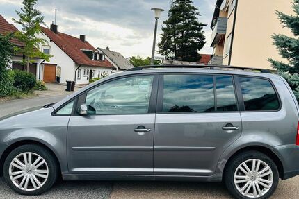 VW Touran 312.000 km 2.799 &euro; Katzwang 90455