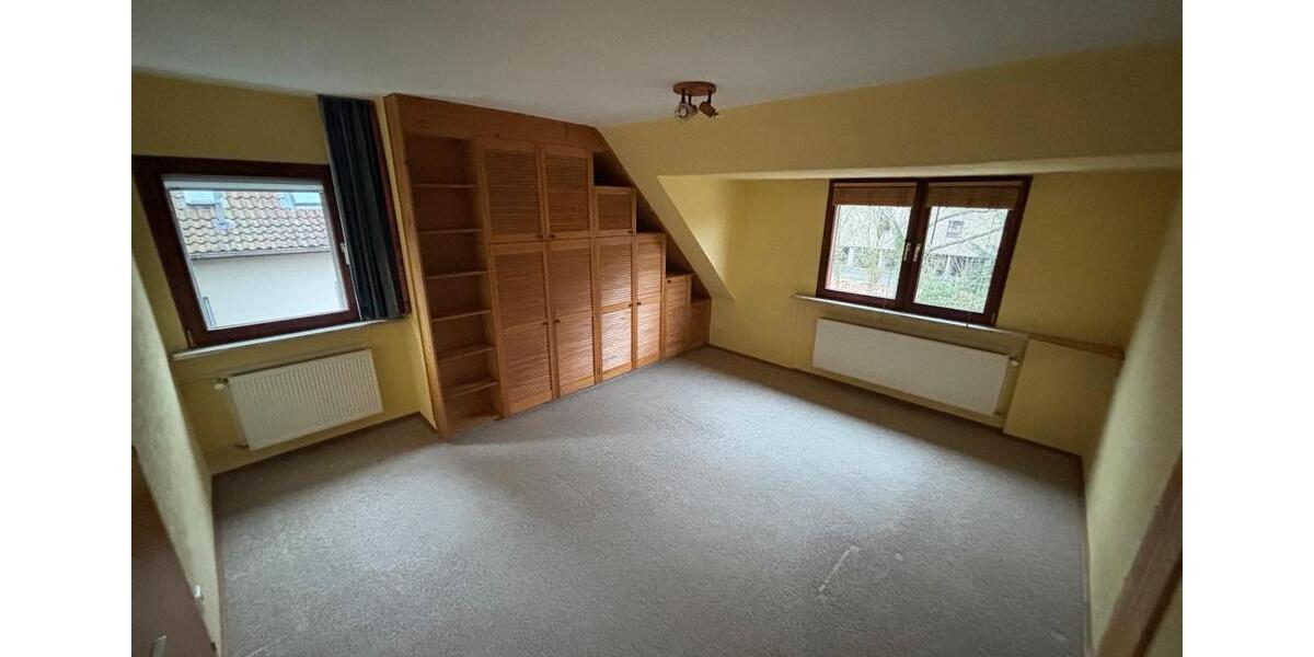 Doppelhaushälfte Solingen - 7 Zimmer, 166 m&sup2;, 290.000&euro; | Angebot:25048887