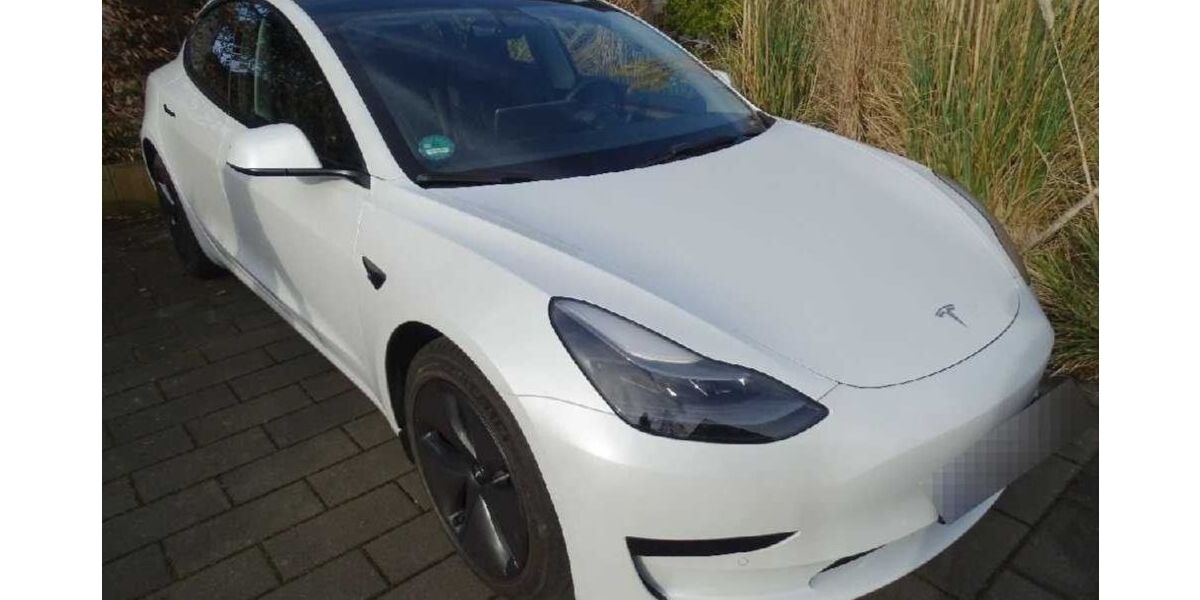 Tesla Model 3 57.000 km 26.790 &euro; Kirchberg/Untermitterdorf 94259