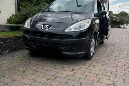 Peugeot 1007 200.000 km 1.000 &euro; Lorch 65391