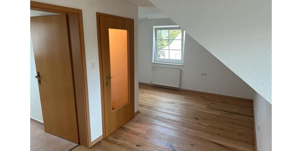 Doppelhaushälfte Bad Oeynhausen Dehme - 1 Zimmer, 100 m&sup2;, 1.300&euro; | Angebot:26617954