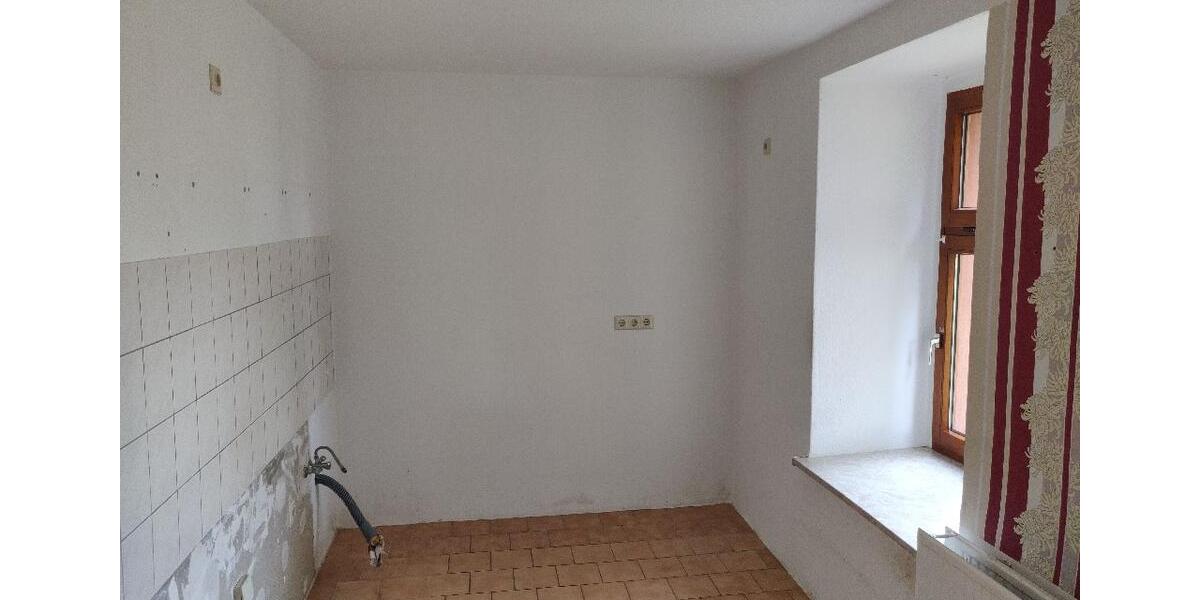 Etagenwohnung Eisleben (Lutherstadt) - 3 Zimmer, 72 m&sup2;, 350&euro; | Angebot:25571106