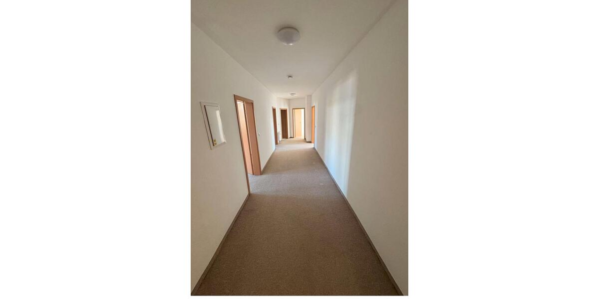 Dachgeschoßwohnung Oelsnitz (Vogtland) - 3 Zimmer, 83 m&sup2;, 280&euro; | Angebot:26698388