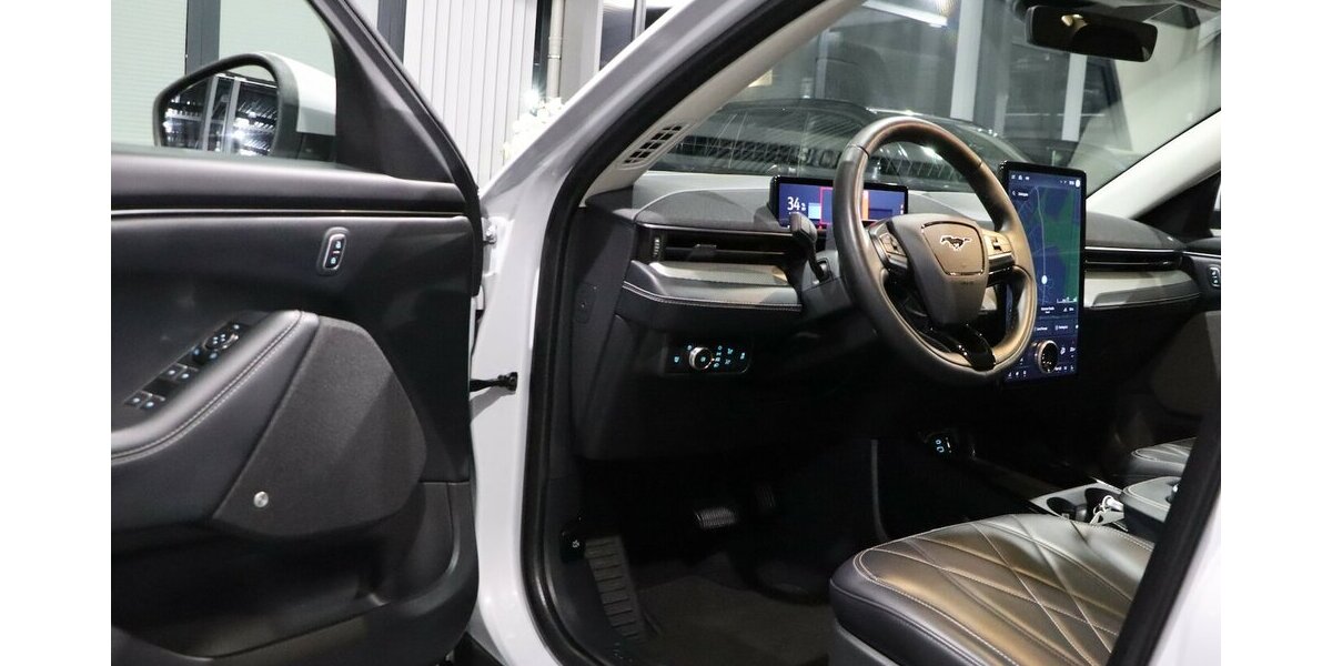 Ford Mustang Mach-E VIRTUAL+360°+NAVI+ / AHK 50.000 km 25.888 &euro; Hamm 59077