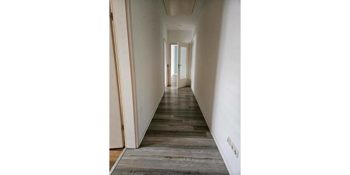 Etagenwohnung Schleusingen - 2 Zimmer, 68 m&sup2;, 470&euro; | Angebot:26001217