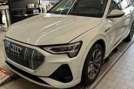 Audi e-tron 27.921 km 30.950 &euro; Hamburg 22047
