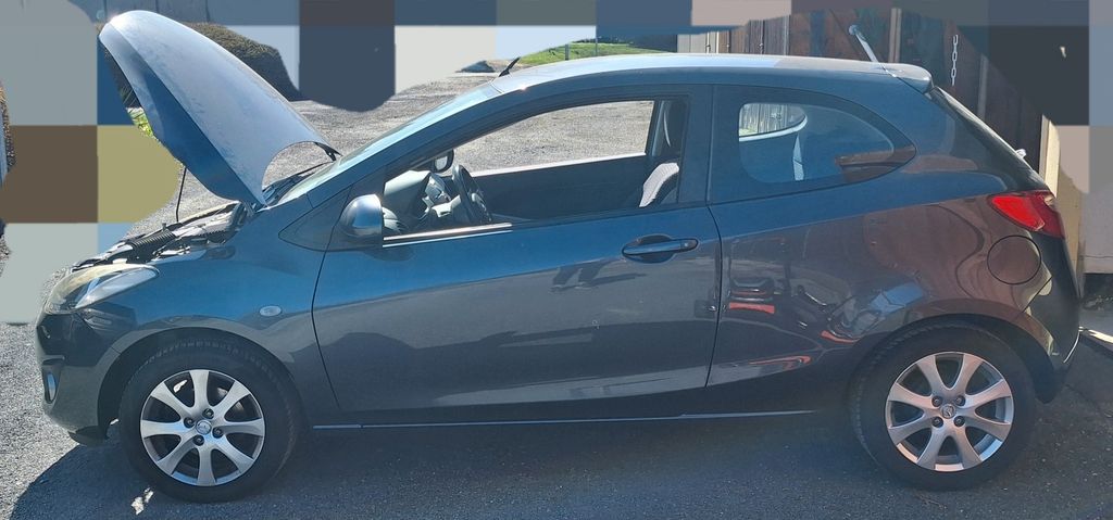 Mazda 2 163.600 km 2.600 &euro; Reichenbach 08468