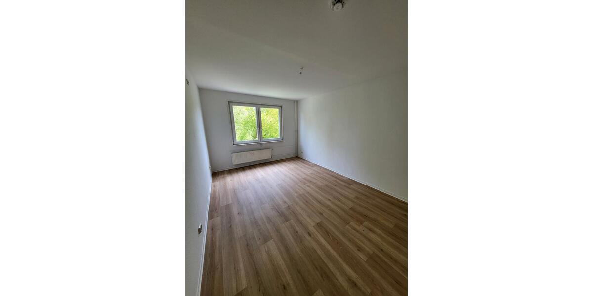 Etagenwohnung Rathenow - 3 Zimmer, 83 m&sup2;, 498&euro; | Angebot:26618247