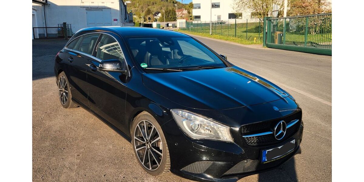 Mercedes-Benz CLA 200 Shooting Brake 153.000 km 16.490 &euro; Oschersleben 39387