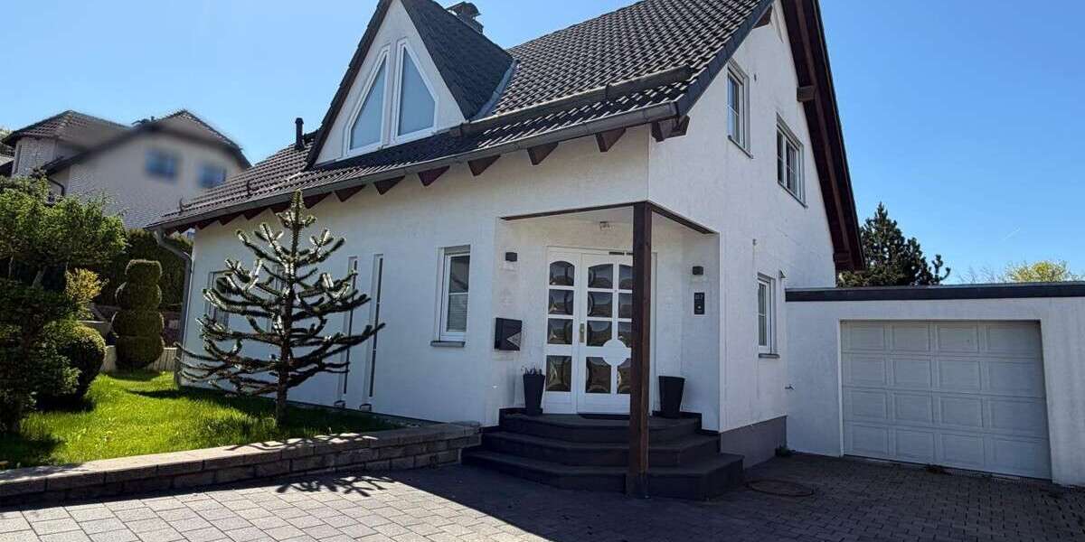 Einfamilienhaus Bestwig - 4 Zimmer, 137 m&sup2;, 339.000&euro; | Angebot:24607947