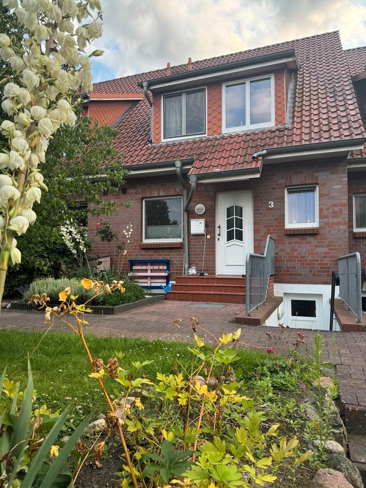 Charmantes Reihenhaus mit Garten in Brunstorf