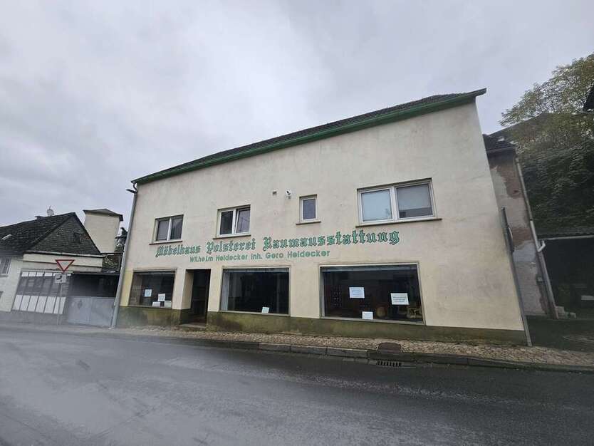 Haus zum Kaufen in Nastätten 230.000 € 166 m²
