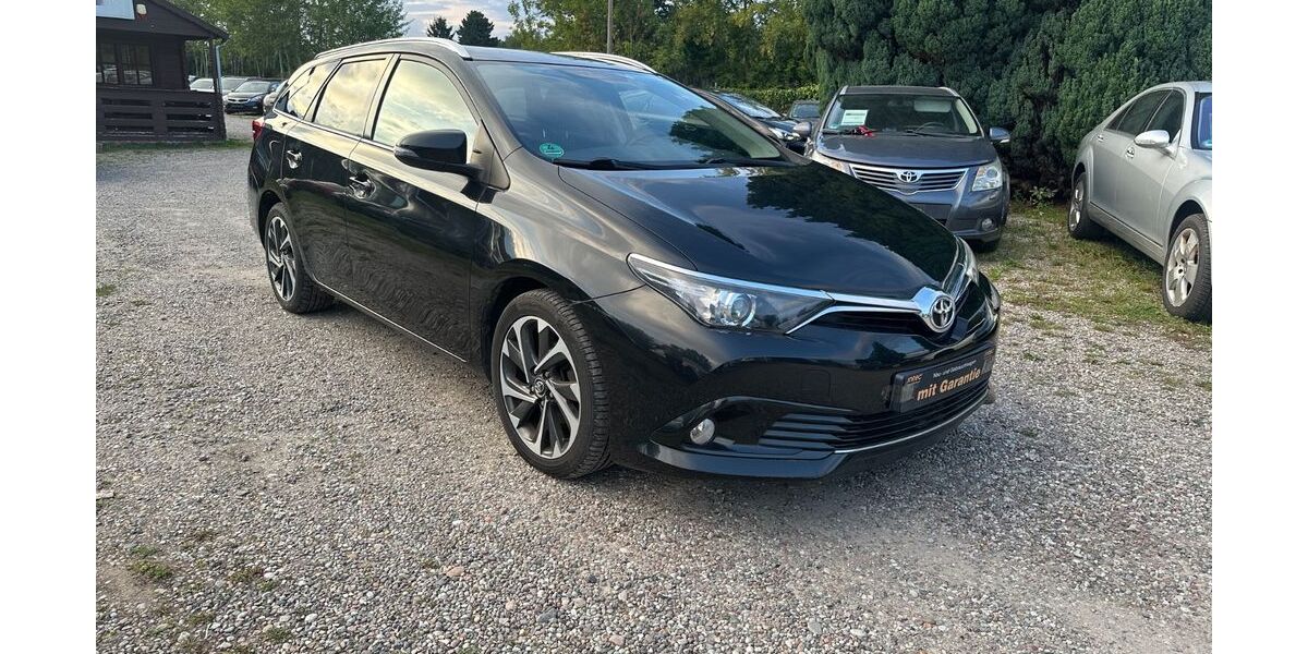 Toyota Auris 125.000 km 10.990 &euro; Berlin 13127