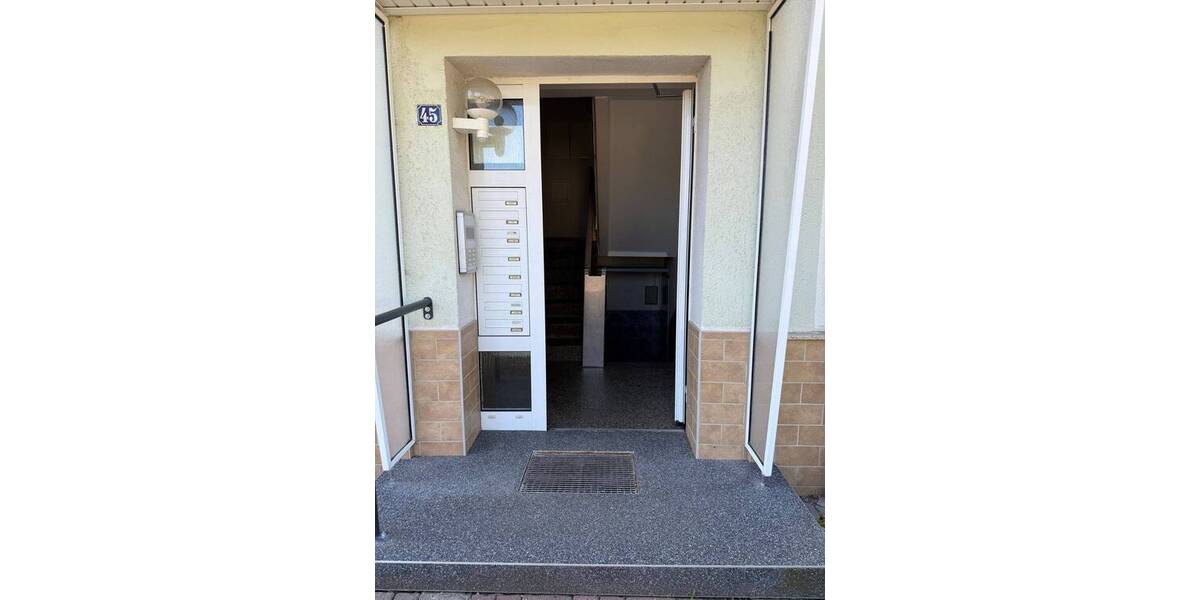 Etagenwohnung Waltershausen - 3 Zimmer, 59 m&sup2;, 79.500&euro; | Angebot:26554004