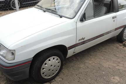 Opel Corsa 125.163 km 650 &euro; Zirndorf 90513