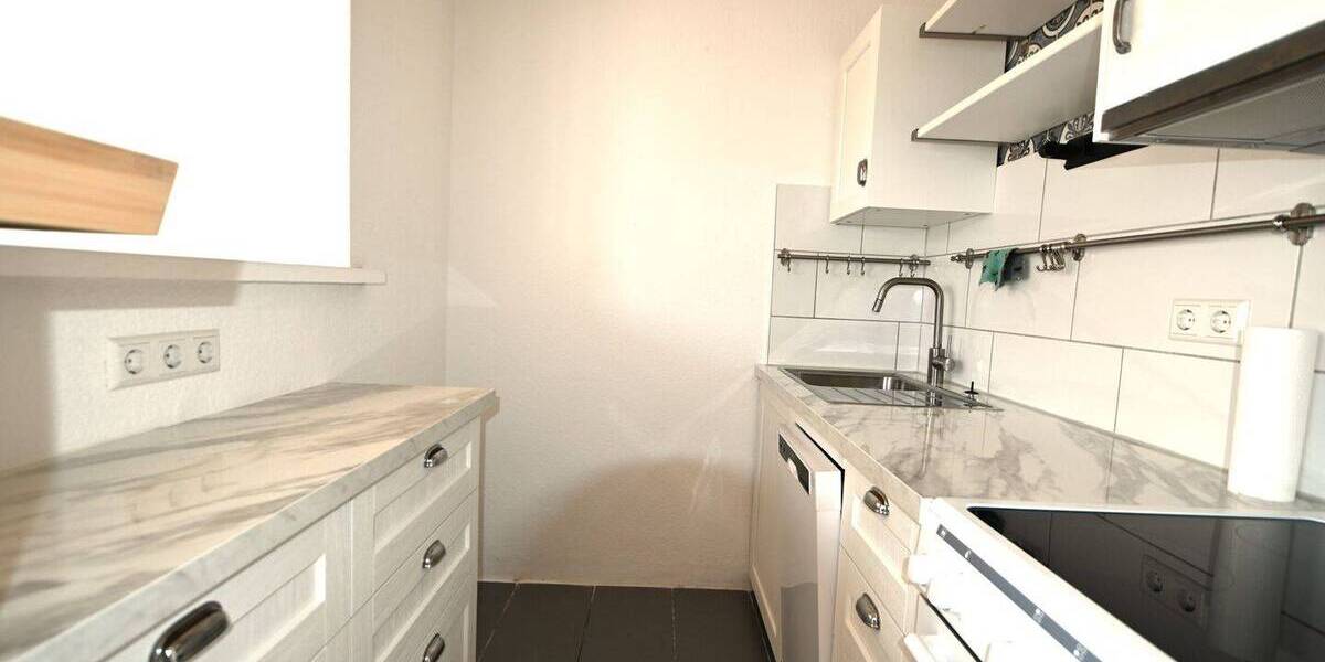 Lichtdurchflutet & gepflegt: 2-Zimmer-Wohnung mit Balkon & EBK - Etagenwohnung Böblingen | Angebot:26347789