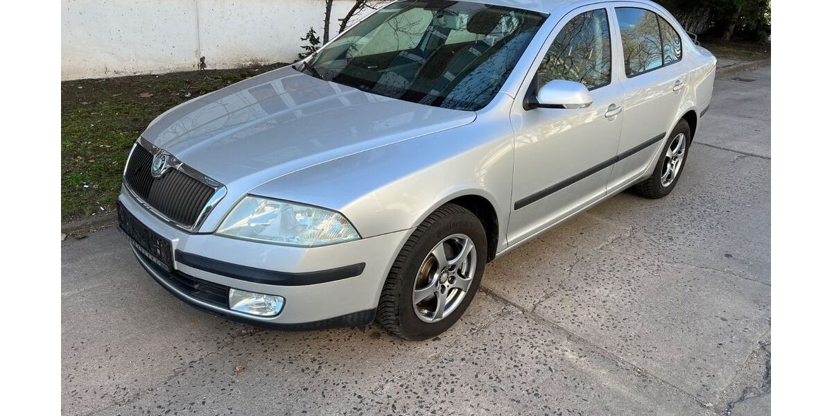 Skoda Octavia 183.000 km 2.900 &euro; Potsdam 14480