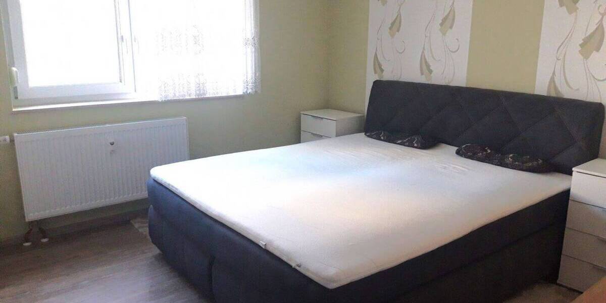 Etagenwohnung Amberg Schäflohe - 4 Zimmer, 120 m&sup2;, 1.075&euro; | Angebot:26064397