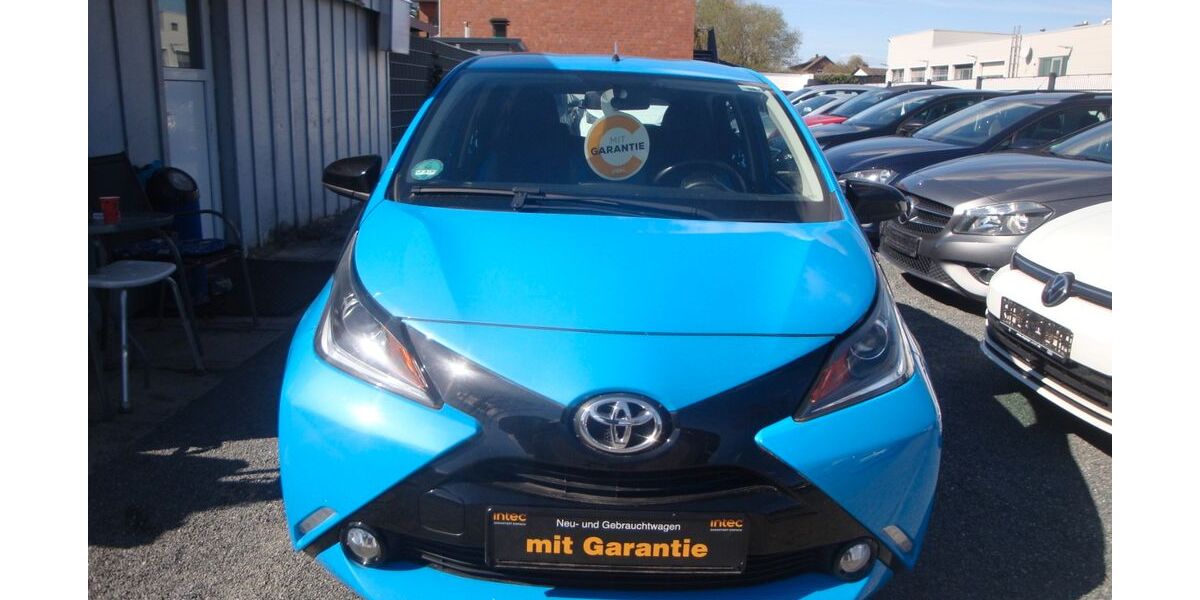 Toyota Aygo (X) 28.200 km 6.999 &euro; Wolfenbüttel 38304