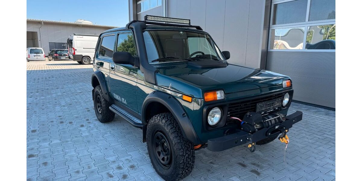 Lada Niva 47.500 km 13.950 € Riegel 79359