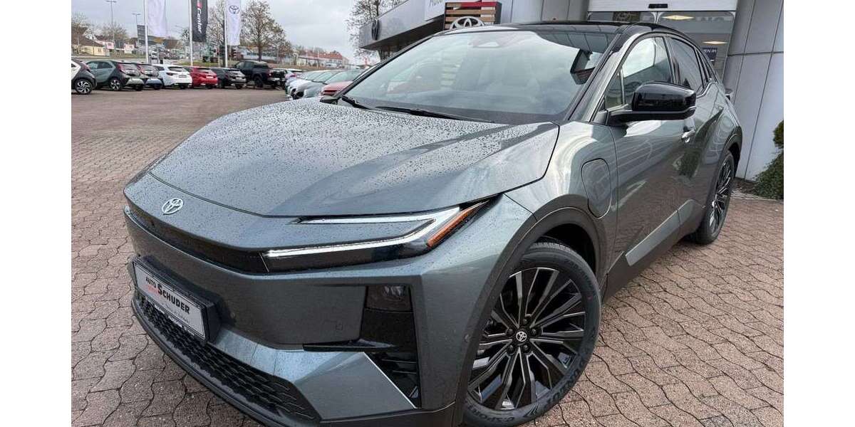 Toyota C-HR 2.900 km 54.790 &euro; Hildesheim 31137