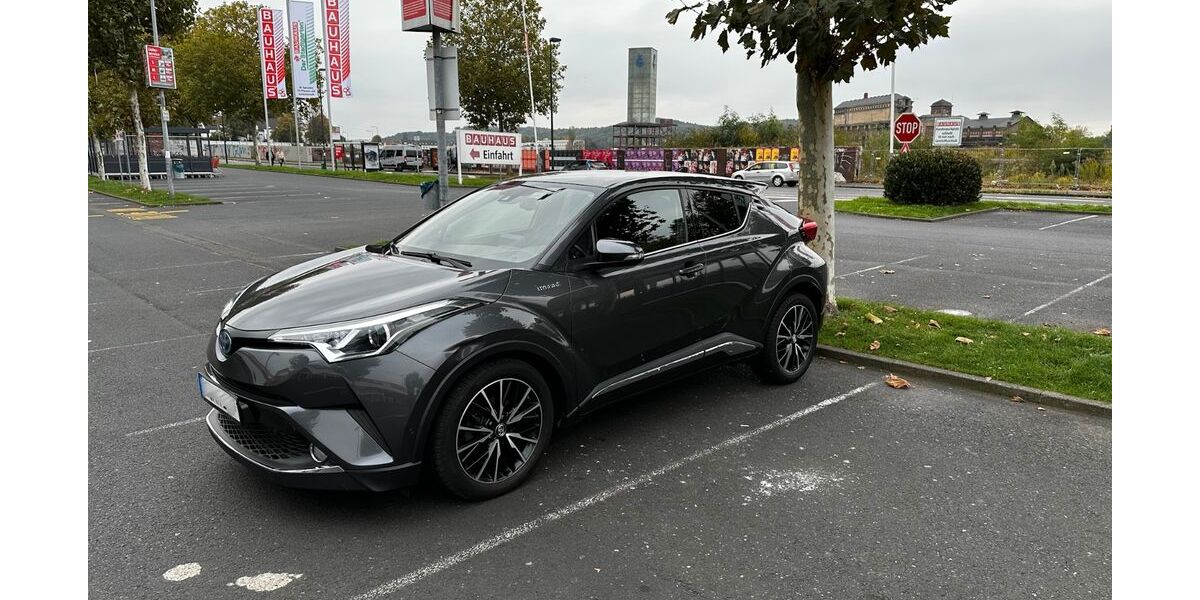 Toyota C-HR 104.575 km 16.000 &euro; Düsseldorf 40625