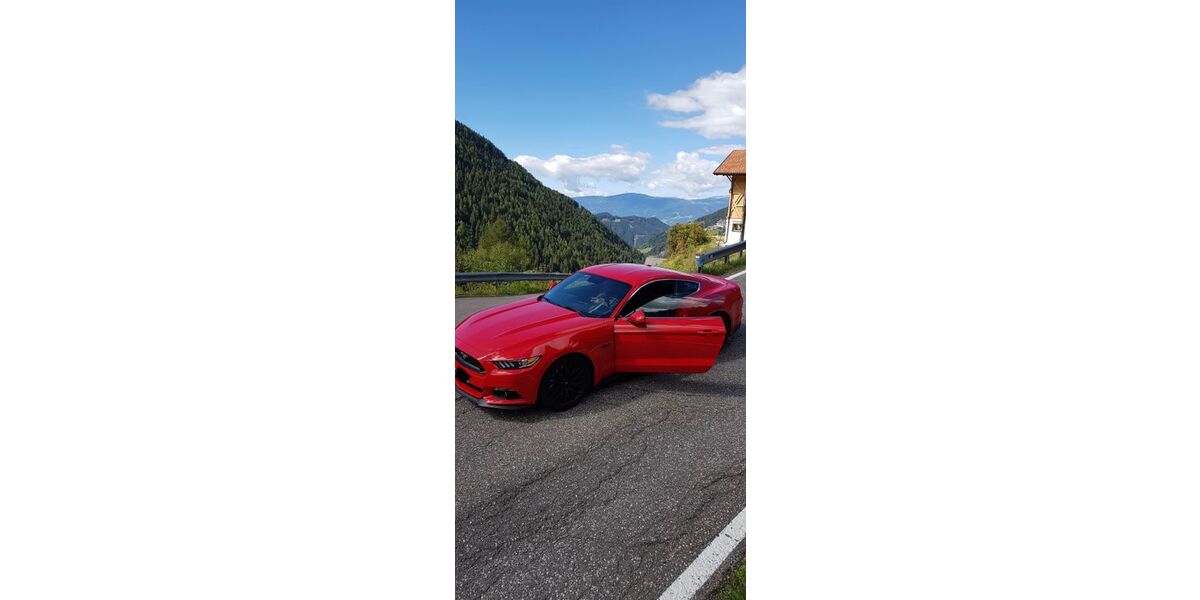 Ford Mustang 59.000 km 33.600 &euro; Berlin 13129