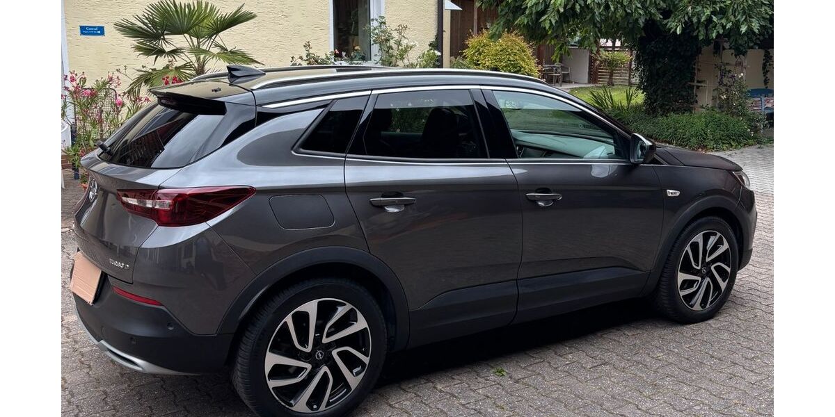 Opel Grandland (X) 207.000 km 13.300 &euro; Grafenwöhr 92655
