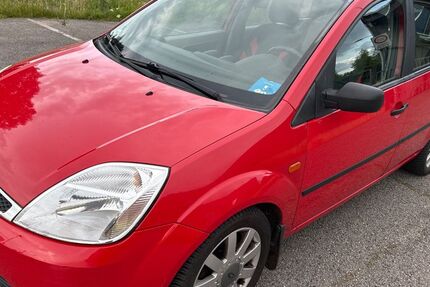 Ford Fiesta 171.000 km 2.800 &euro; Lübeck 23560