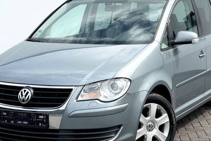 VW Touran 270.000 km 2.590 &euro; Bekond 54340