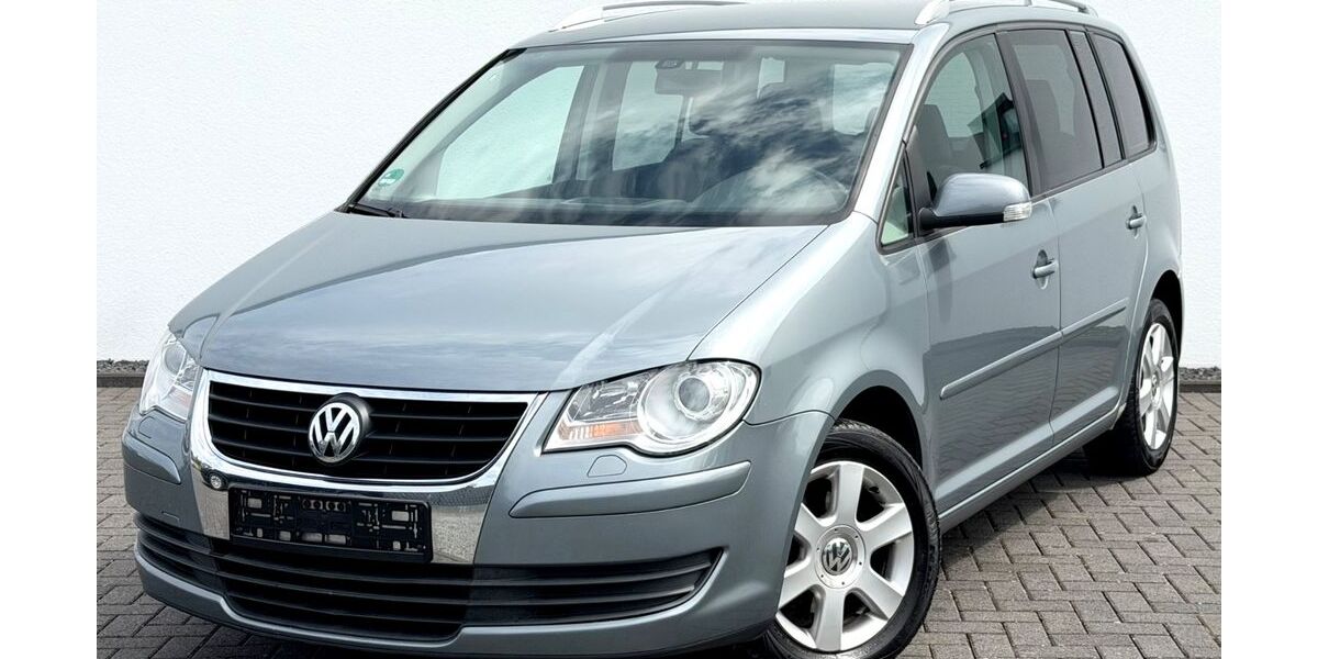 VW Touran 270.000 km 2.590 &euro; Bekond 54340