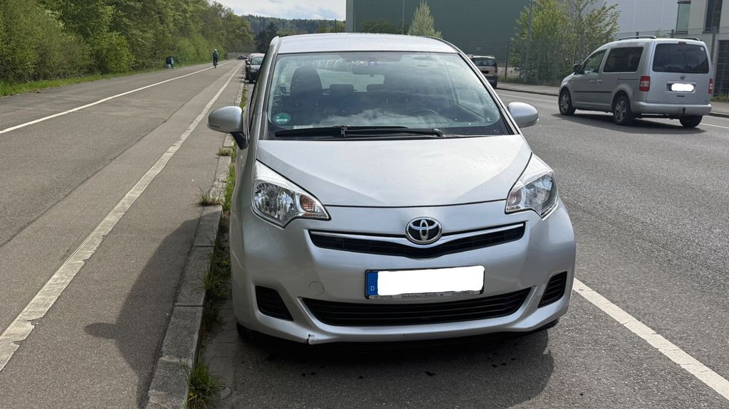Toyota Verso-S 84.420 km 7.900 &euro; Radolfzell am Bodensee 78315