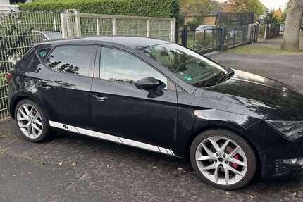 Seat Leon 146.384 km 7.900 € Datteln 45711
