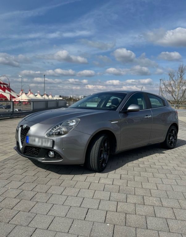 Alfa Romeo Giulietta 64.000 km 13.000 € Weichering 86706