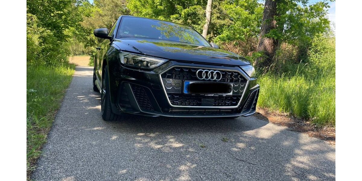 Audi A1 71.000 km 21.900 &euro; Kammeltal OT Behlingen 89358