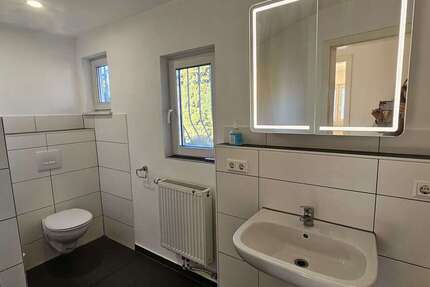 Haus Aalen - 8 Zimmer, 160 m&sup2;, 1.950&euro; | Angebot:23626507