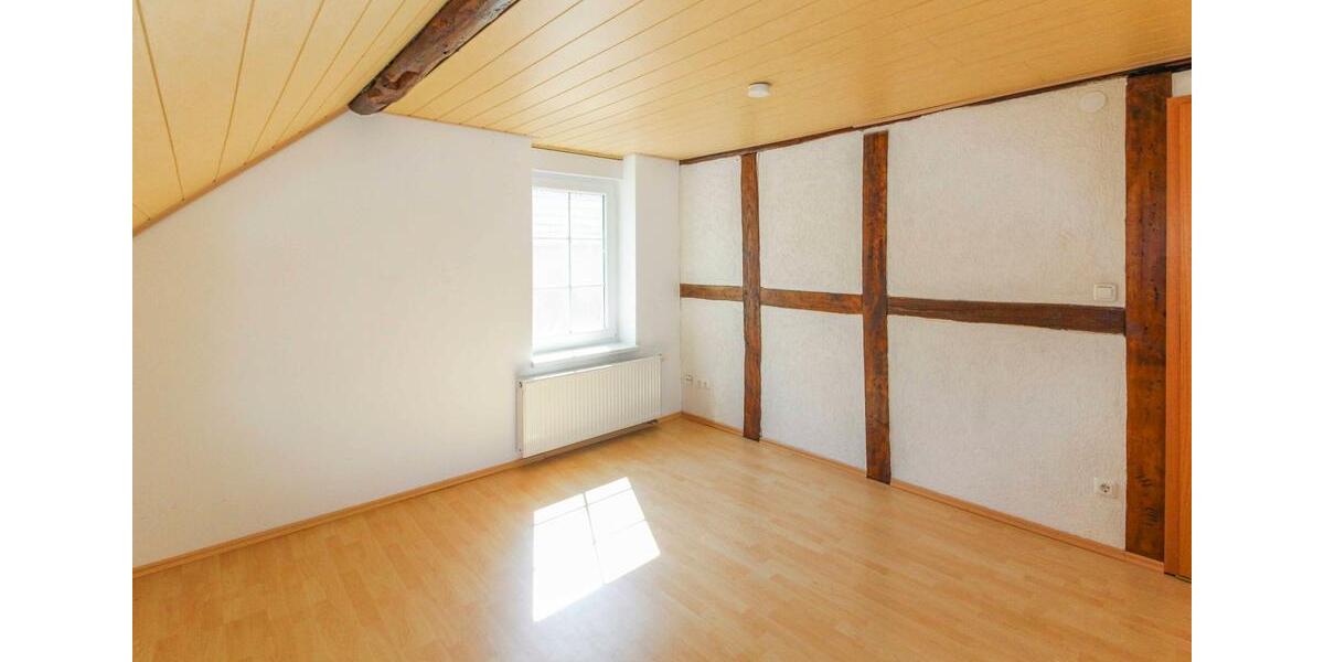 Dachgeschoßwohnung Rühen - 3 Zimmer, 68 m&sup2;, 132.000&euro; | Angebot:24750758