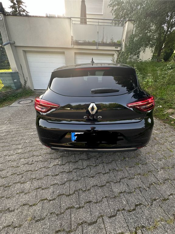 Renault Clio 89.000 km 10.490 € Markdorf 88677
