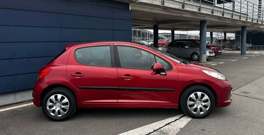 Peugeot 207 120.000 km 2.800 &euro; Köln 50968